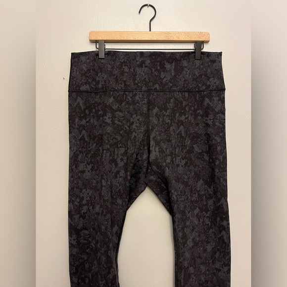 Lululemon Wunder Train High-Rise Tight 25" - Size 18 - Picture 2 of 14